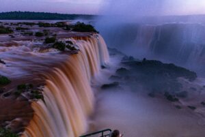 Noite nas Cataratas