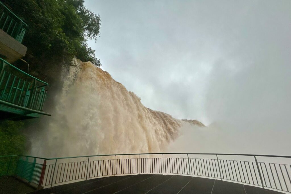 Vazão das Cataratas ultrapassa 6 milhões