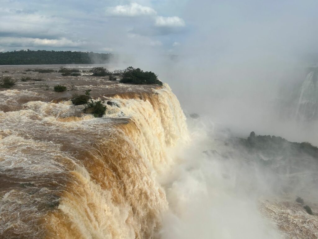 Vazão das Cataratas está em 4,7 milhões